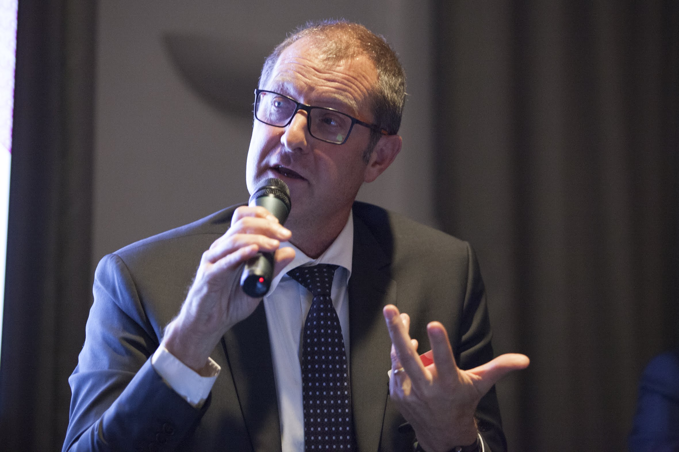 Grégoire Cabri Wiltzer, Président de NIM Europe lors d'une table ronde aux Victoires du Capital Humain